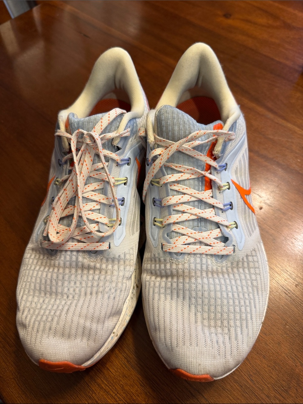 Nike women's Light Gray and Orange Accent Sneakers size 8